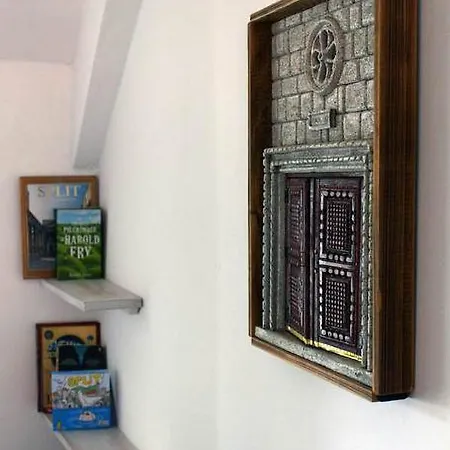 Charming Little House In Center * سبليت